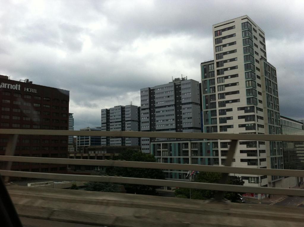 Suite 16 Glasgow Bilik gambar