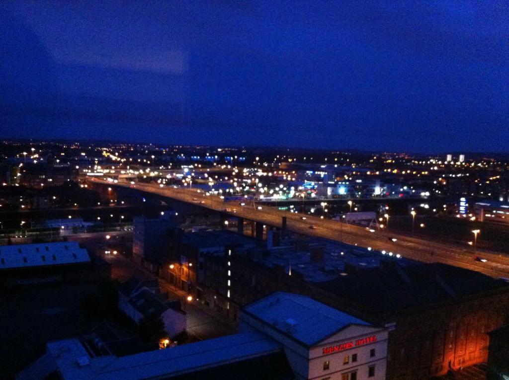 Suite 16 Glasgow Bilik gambar